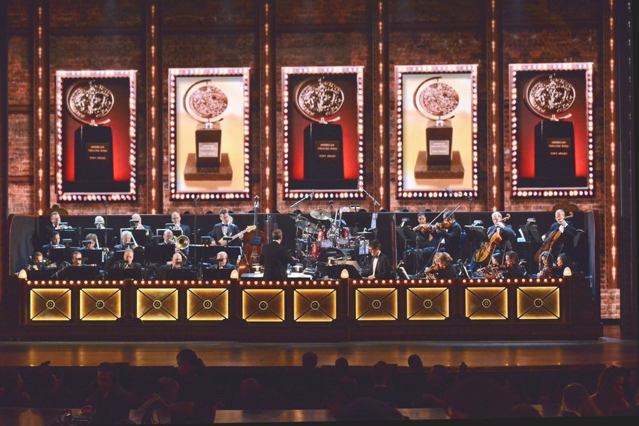 The orchestra plays at the 2015 Tony Awards ceremony.